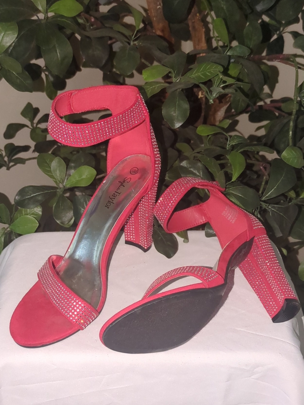 Sophia Taylor Red Crystal-Embellished Block Heel Sandals -